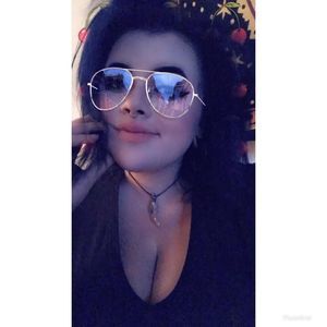 Meet your Posher, Sarina